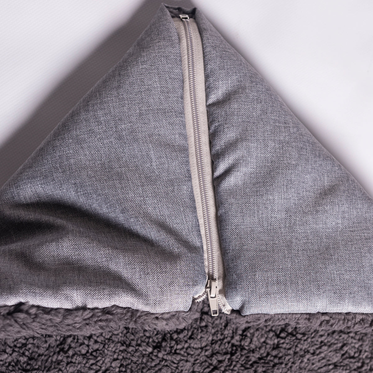 Warmer Winter Fußsack mit Handschuhen für Kinderwagen oder Schlitten, grau meliert TEDDY Fell - 110 cm