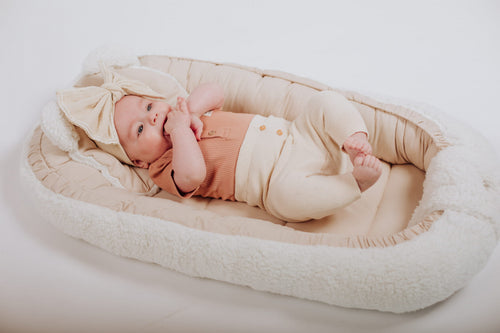 Babybettchen Nestchen mit Kissen, beige, 100% Baumwolle Teddy-Plüsch
