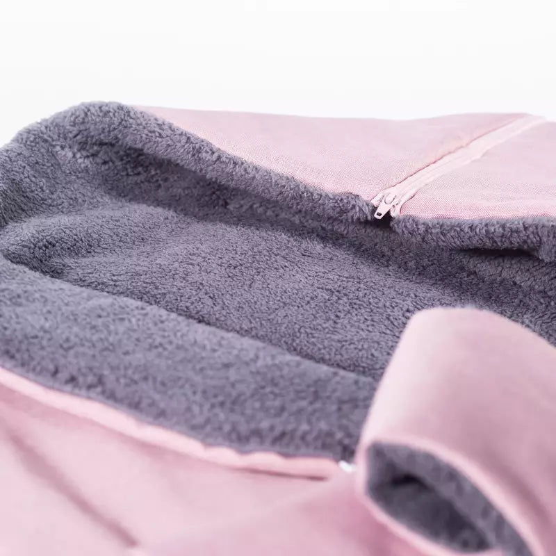 Warmer Winter Fußsack mit Handschuhen für Kinderwagen oder Schlitten, dunkelrosa mit TEDDY Fell grau - 110 cm