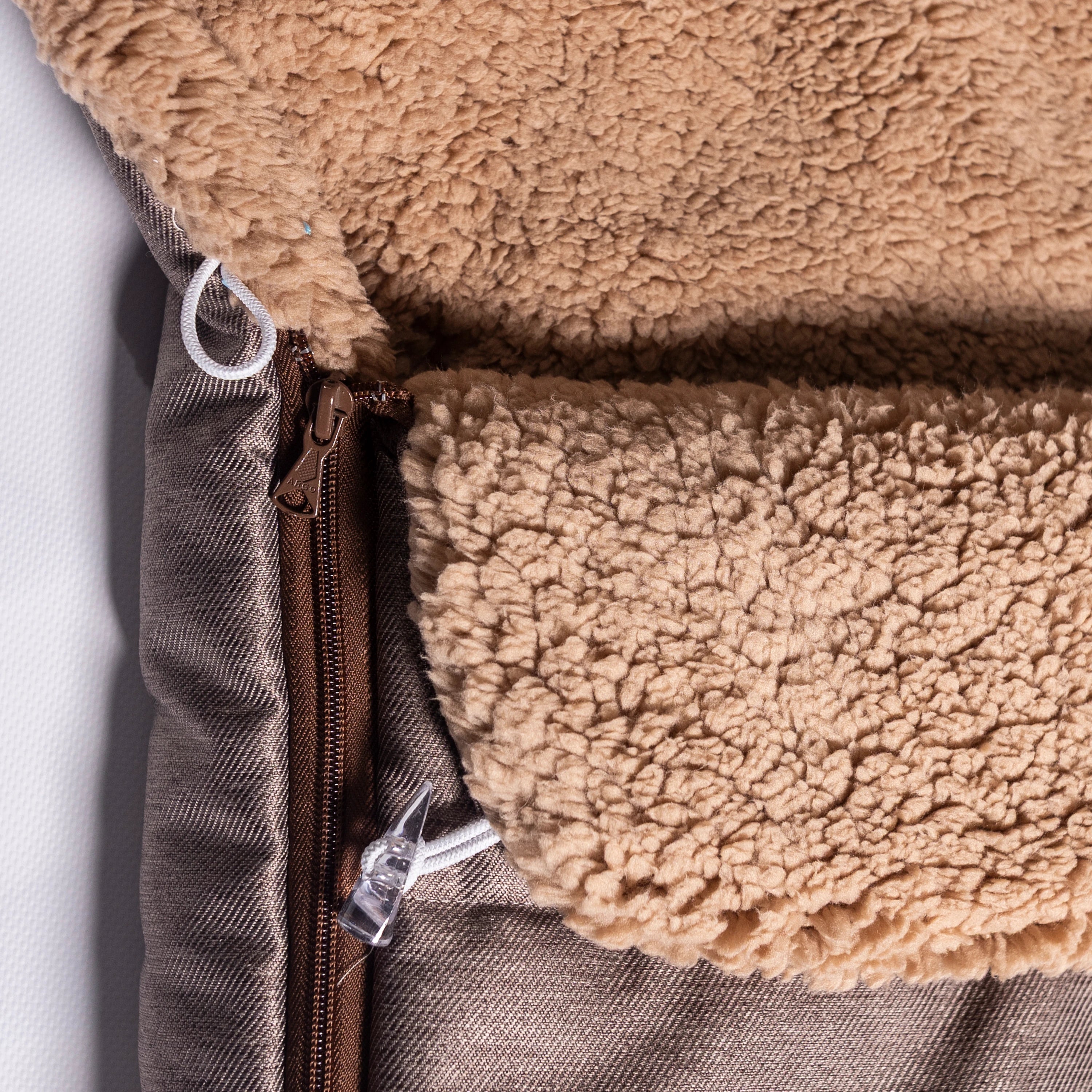 Warmer Winter Fußsack mit Handschuhen  für Kinderwagen oder Schlitten, braun mit TEDDY Fell - 110 cm