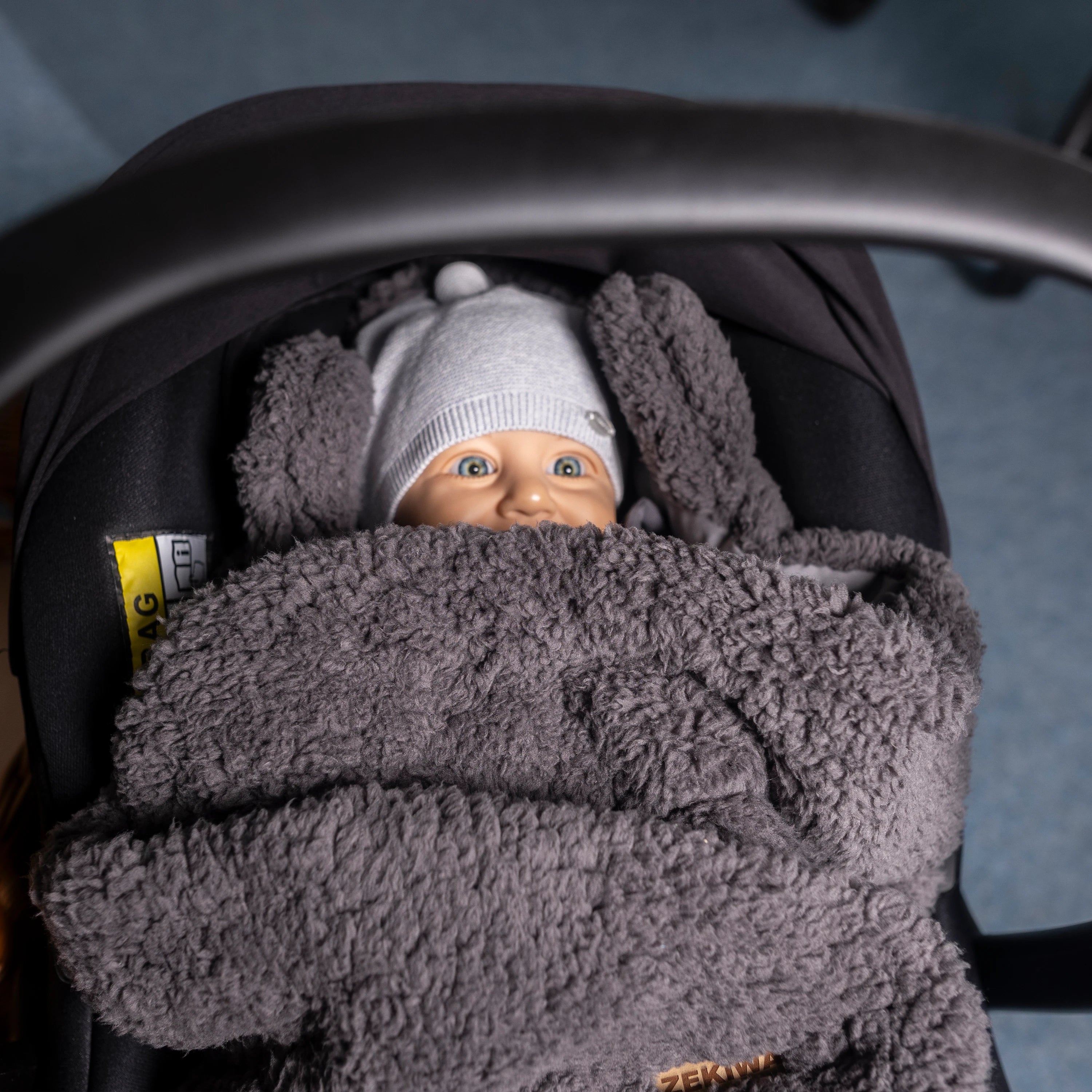 Einschlagdecke Teddy grau - für Kinderwagen und Babyschale geeignet